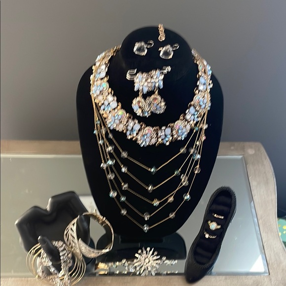 **Elegant Jewelry Bundle** - Picture 2 of 5
